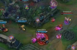 LOL赛事对决精彩，三(sān)国邀你(nǐ)赴谋略盛宴