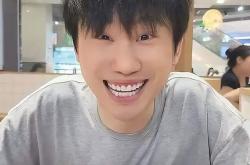 LOL世界冠(guān)军打刀塔被虐泉？Doinb带4个前职业，被怀疑是人機(jī)！