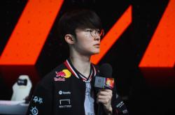 Faker认为T1四名队友是最强的LOL选手